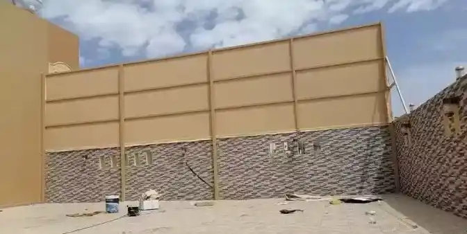 سواتر الدمام: الأنواع، المزايا، وأفضل حلول الخصوصية والحماية